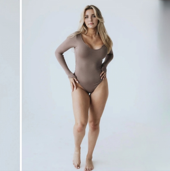 NWT Klassy Network Women's U-SHAPED LONG SLEEVE BRAMISUIT SIZE MEDIUM - Picture 4 of 7